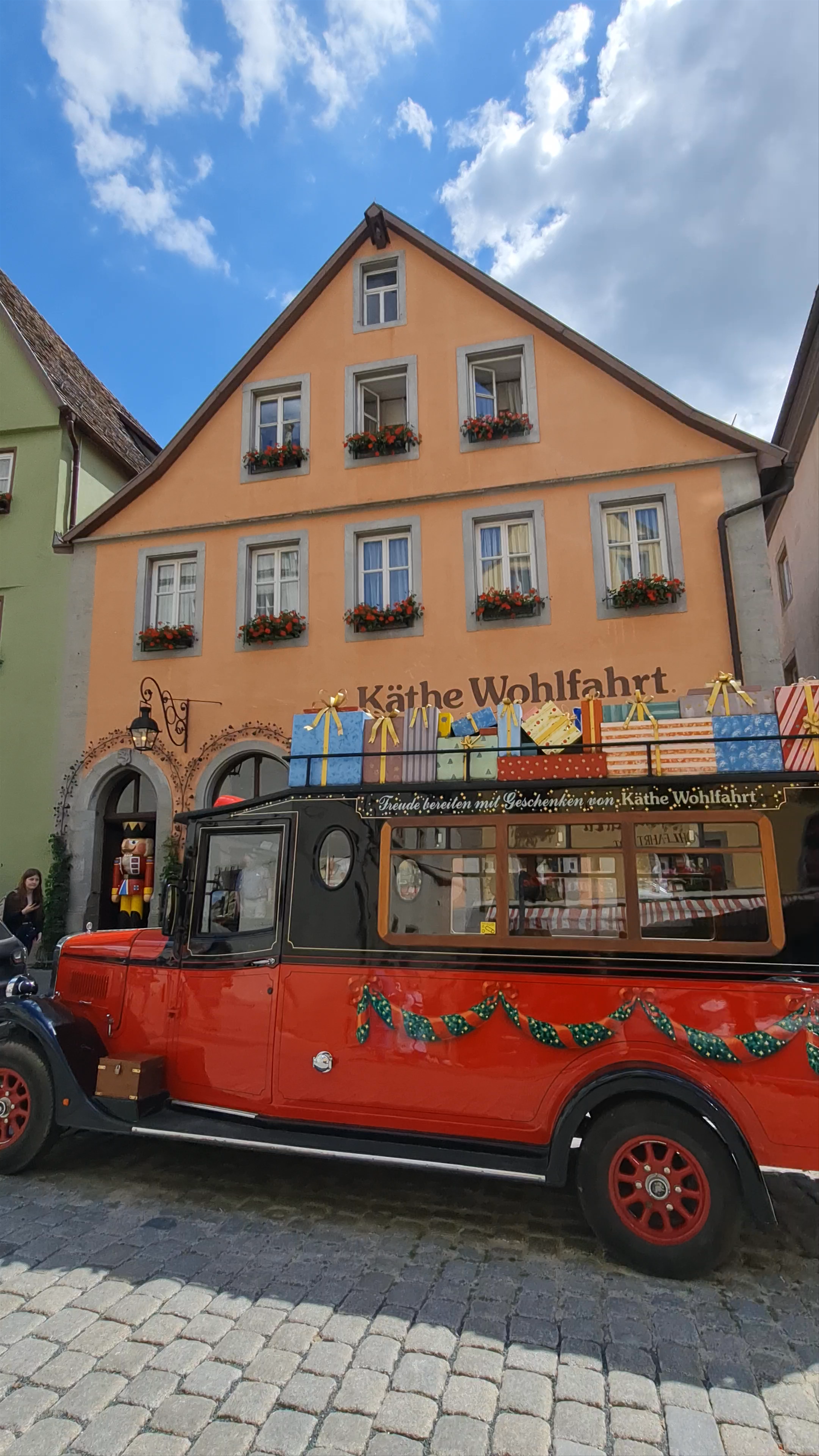 Käthe Wohlfahrt Weihnachtsdorf: Timeless Christmas Magic in Rothenburg ob der Tauber