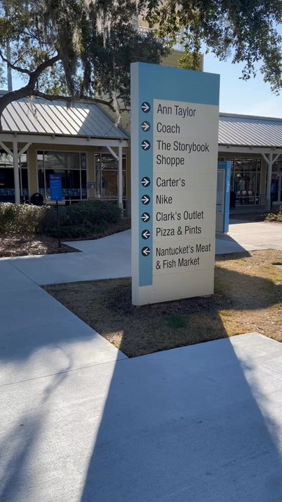 Tanger Outlets Hilton Head 2 - I - Outlet Stores Near Me - Bluffton, South Carolina