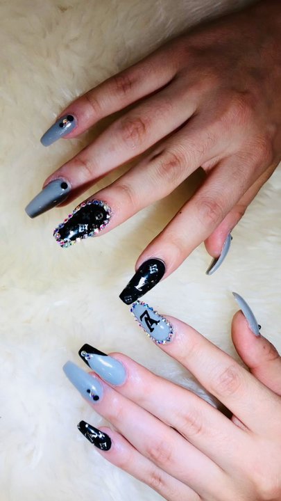 Q Nails & Spa - Nails by Amy - Nail Salons Near Me - Riverside, Illinois