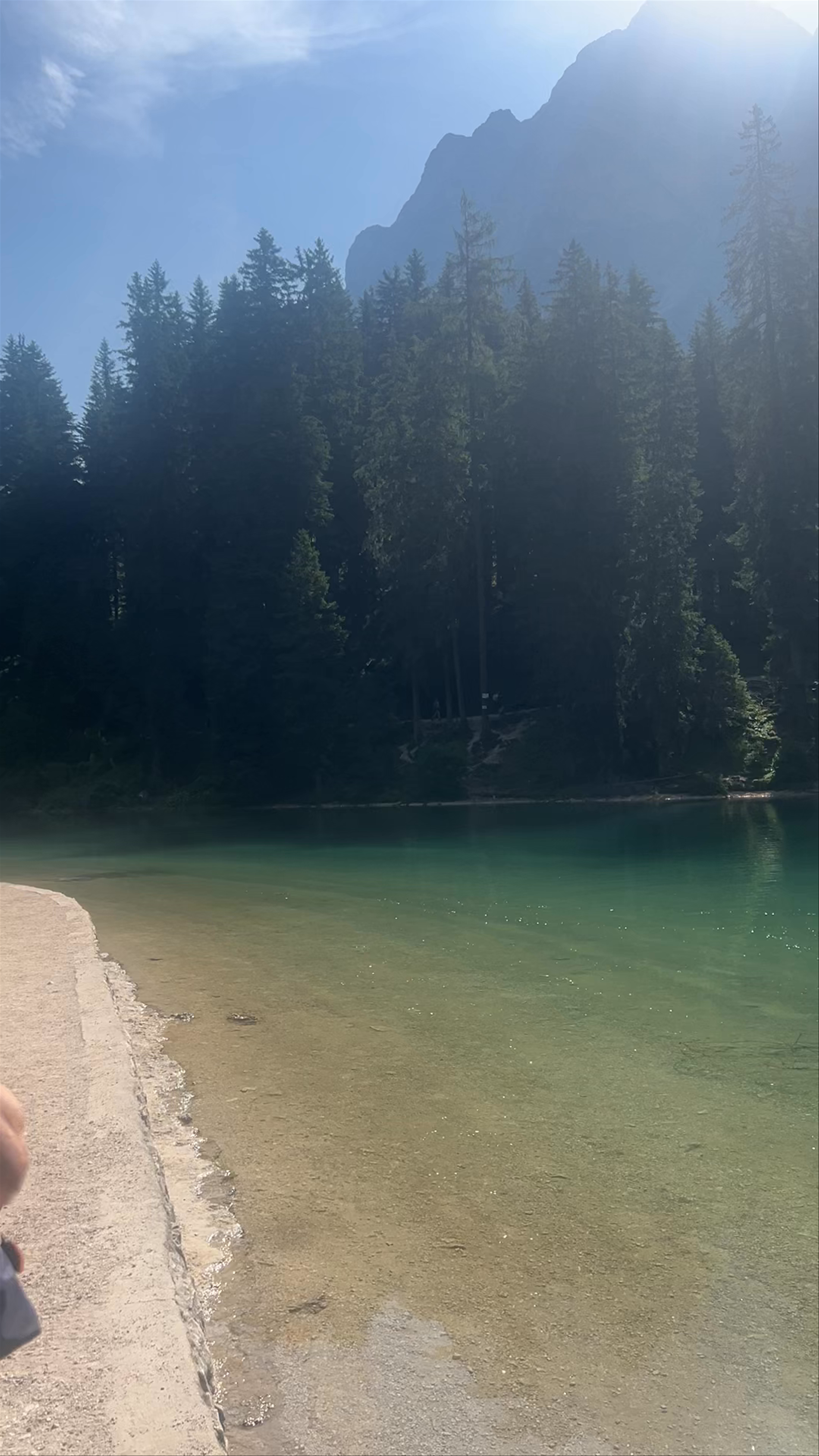Lago di Braies: Tranquil Alpine Gem in South Tyrol, Italy