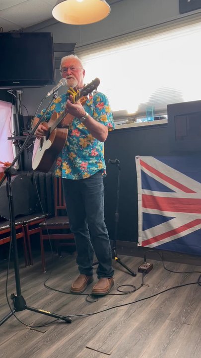 The Puffin - Music provide - Fish & Chips Near Me - Queensville, Ontario