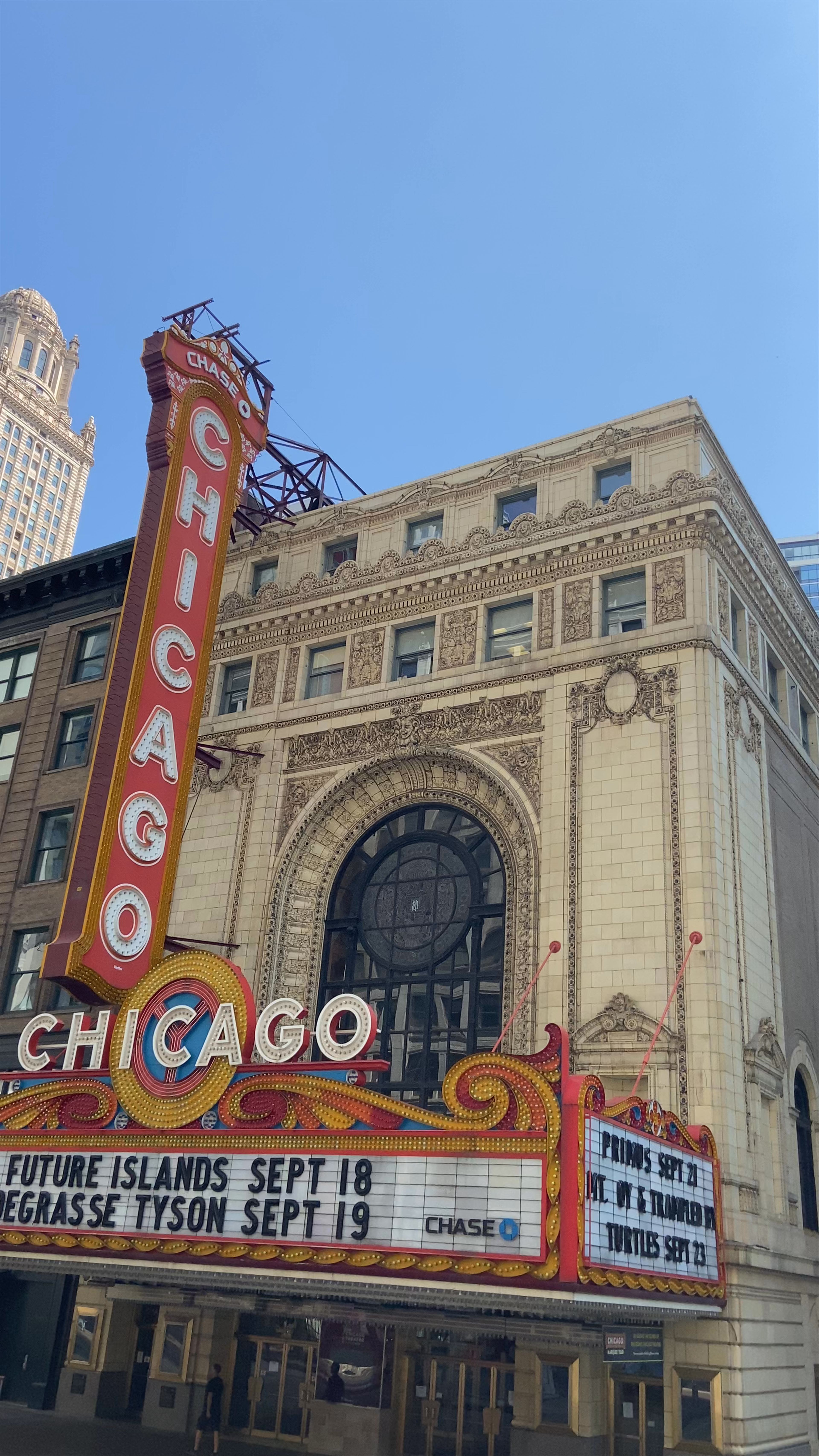 The Chicago Theatre: Iconic Urban Jewel in the Heart of Chicago