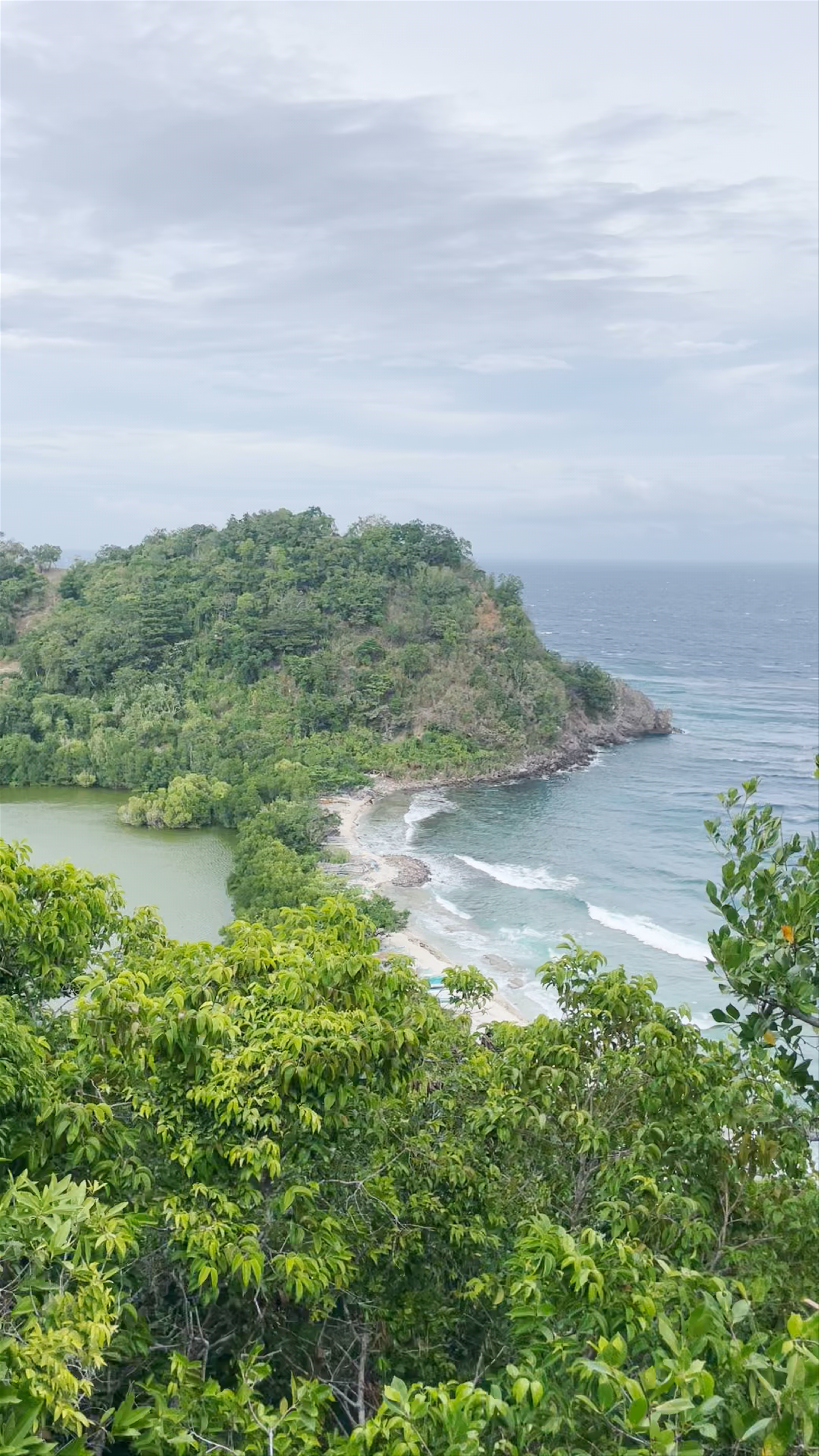 Rock Point View Deck: Stunning Coastal Panorama in Dauin, Philippines