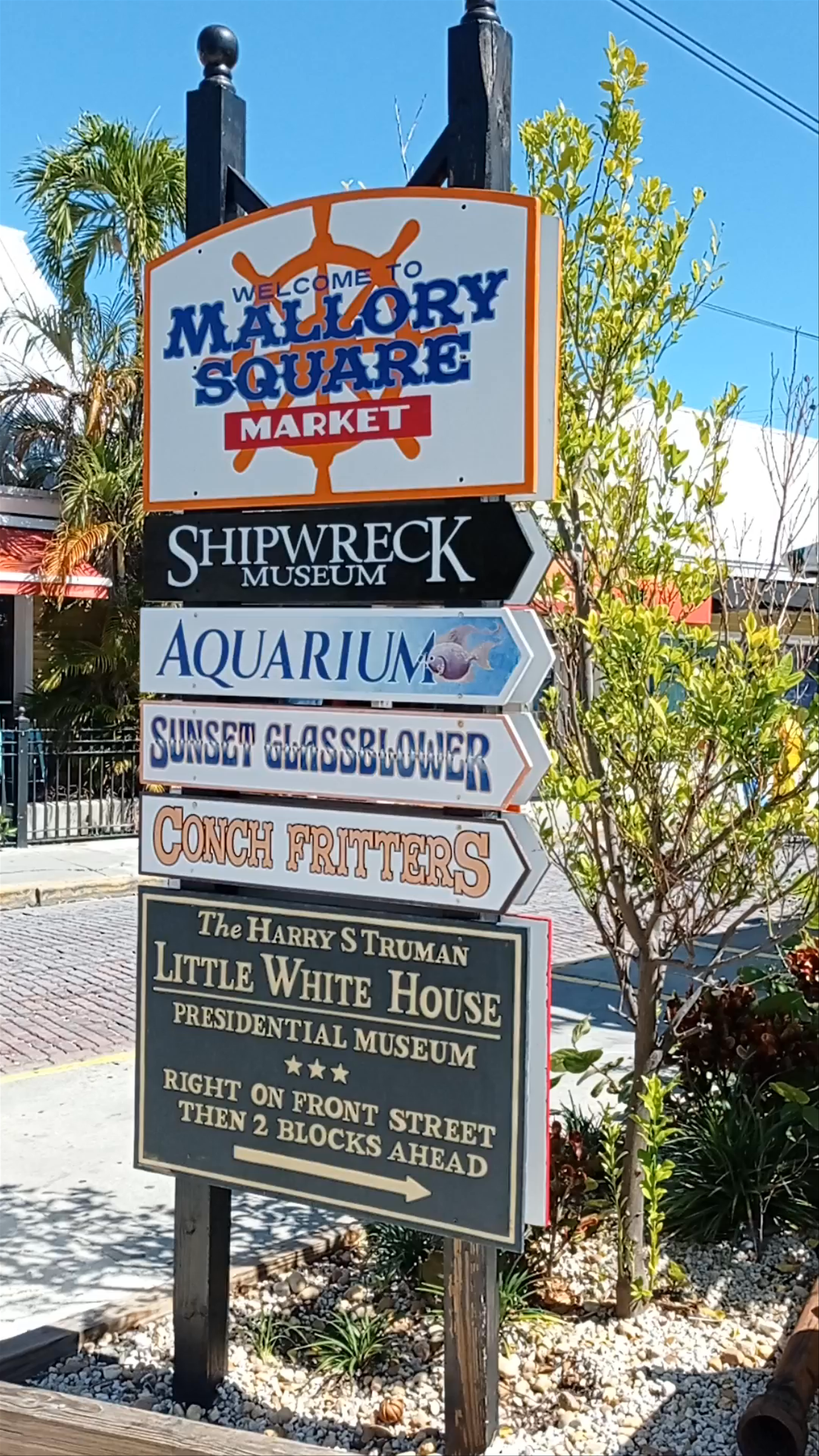 Mallory Square Market: Colorful Waterfront Charm in Key West