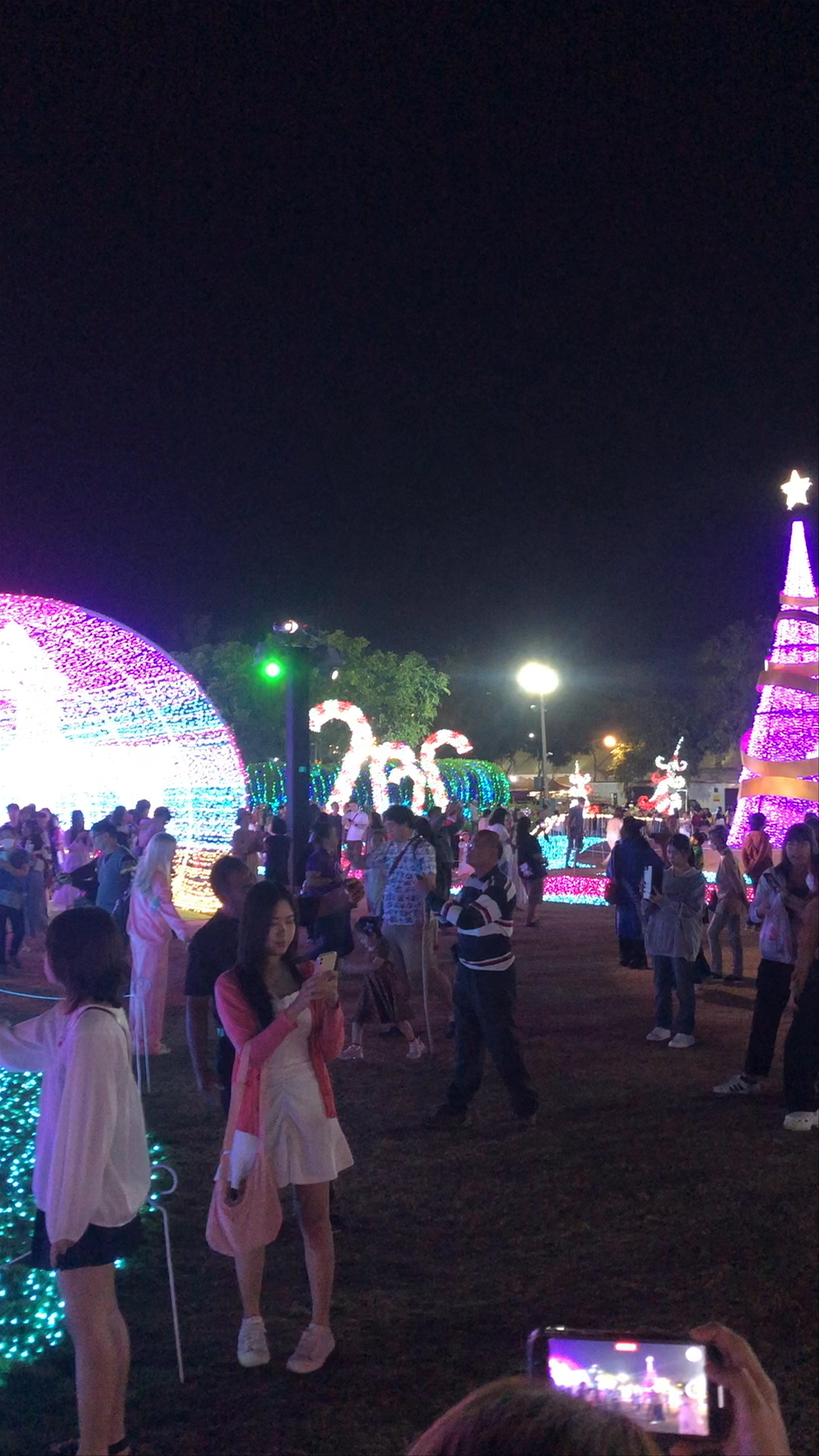 Chaloem Phrakiat Park