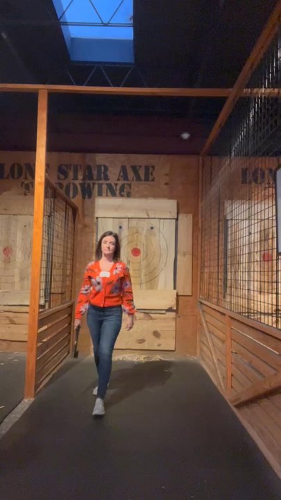 Lone Star Axe Throwing - Bullseye - Axe Throwing Near Me - Arlington, Texas
