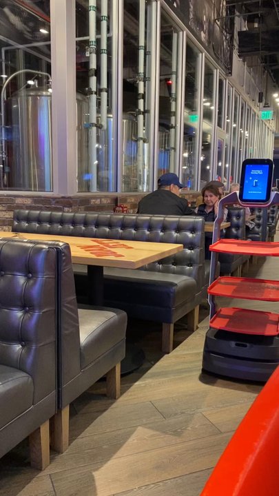 Rock & Brews - Robots taking things back and forth to kitchen - American Near Me - Corning, California