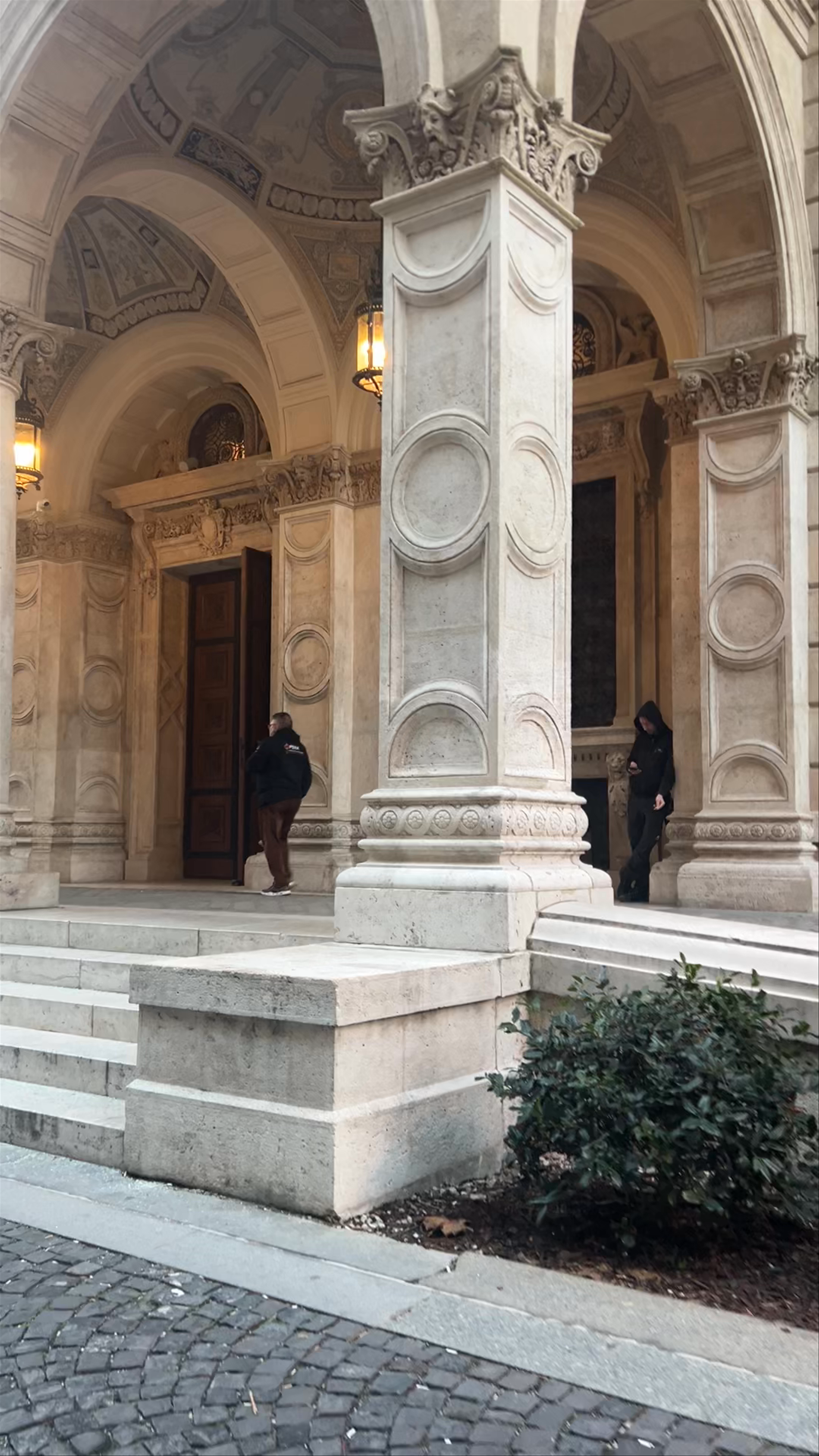 Budapest Opera House: Architectural Elegance on Andrássy Avenue