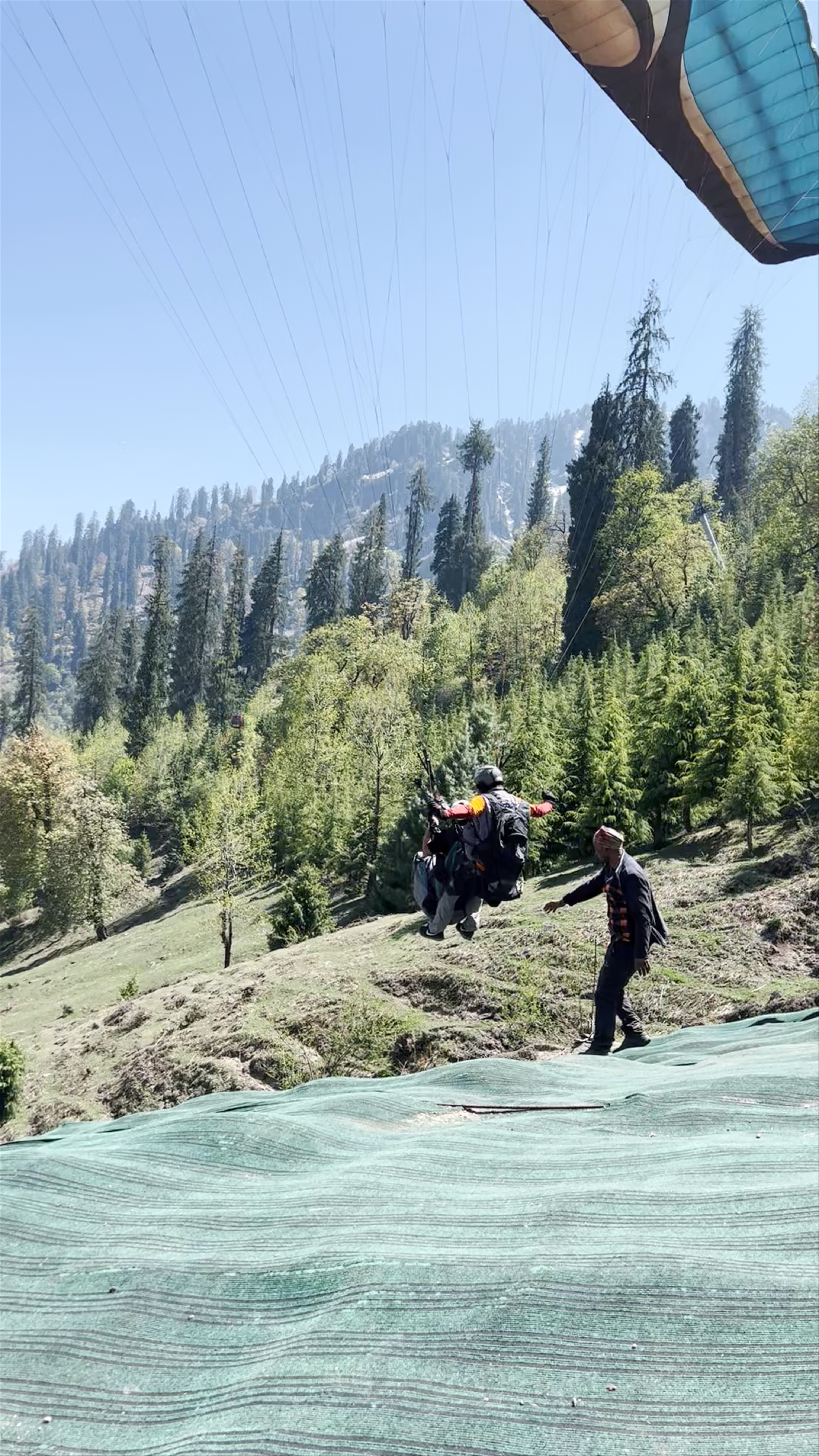 Paragliding Solang Valley Center