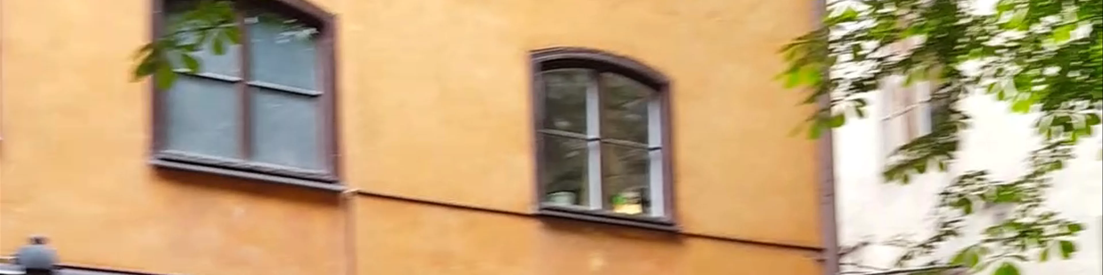 Under Kastanjen Café