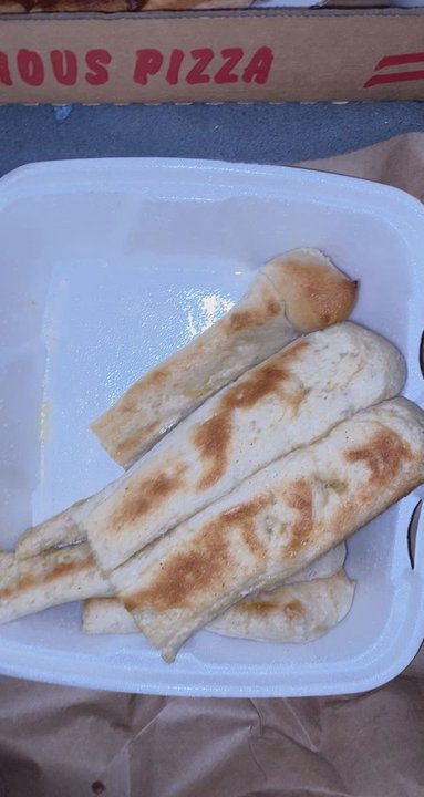 DiPisa's Pizza - Extra Large Pepperonj pizza with breadsticks - Pizza Near Me - Stevensville, Michigan