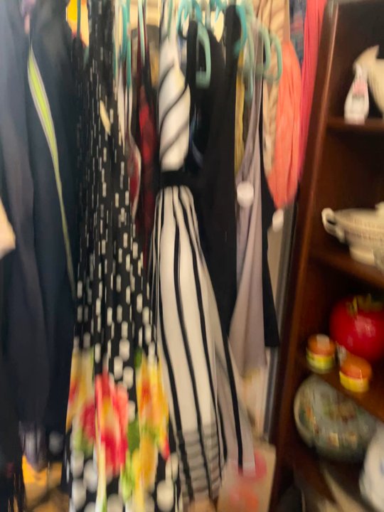 Alice's Vintage Cottage - Used, Vintage & Consignment Near Me - Wrightwood, California