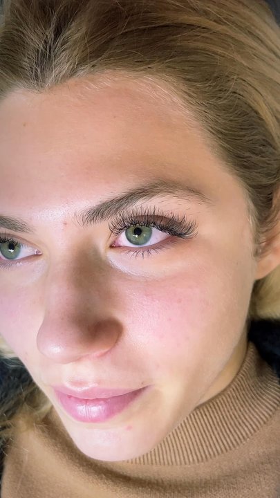 Jillienne Esthetics  - Hybrid Eyelash Extensions - Skin Care Near Me - Pasadena, California