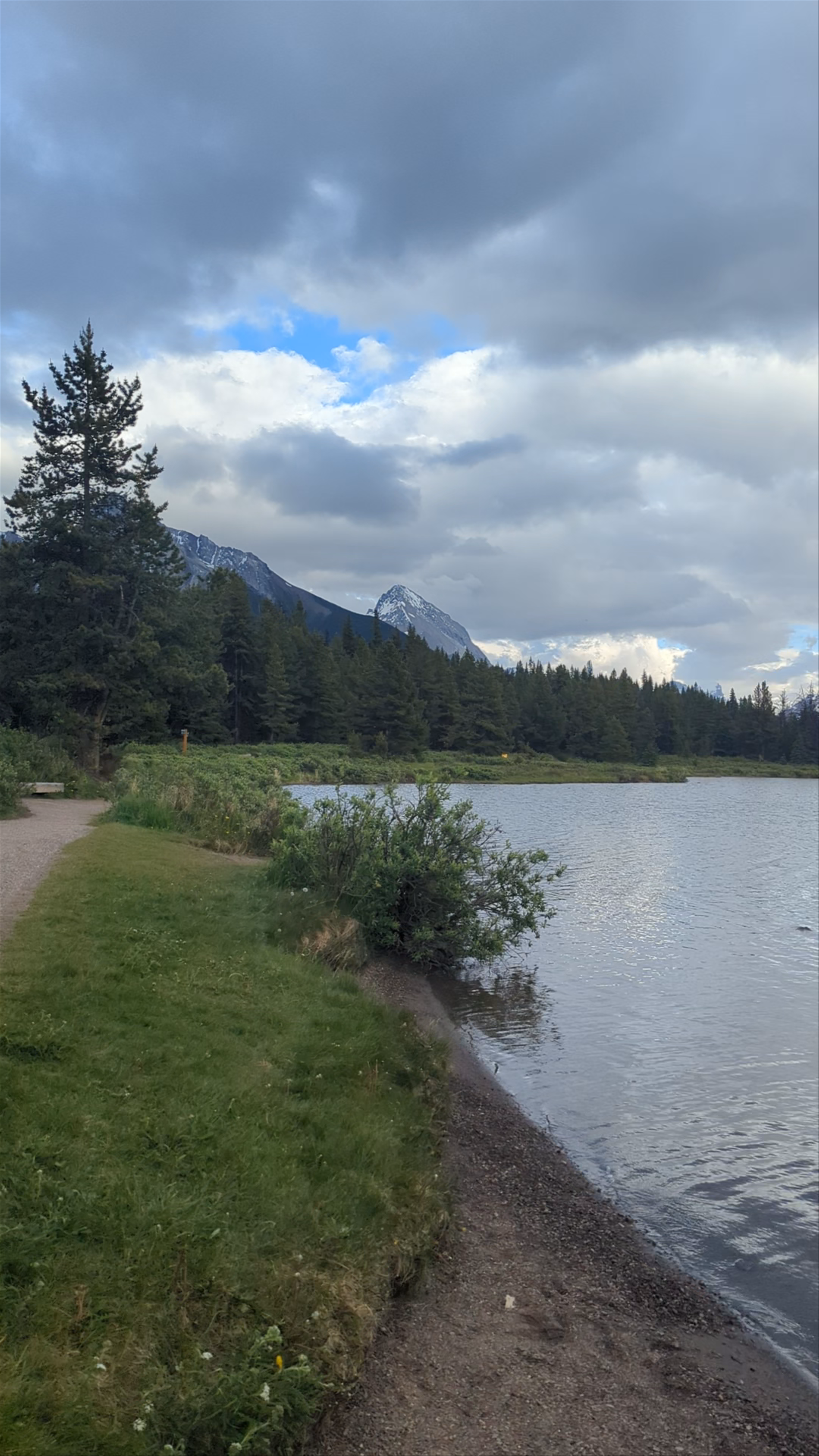 Maligne Lake Boat House
