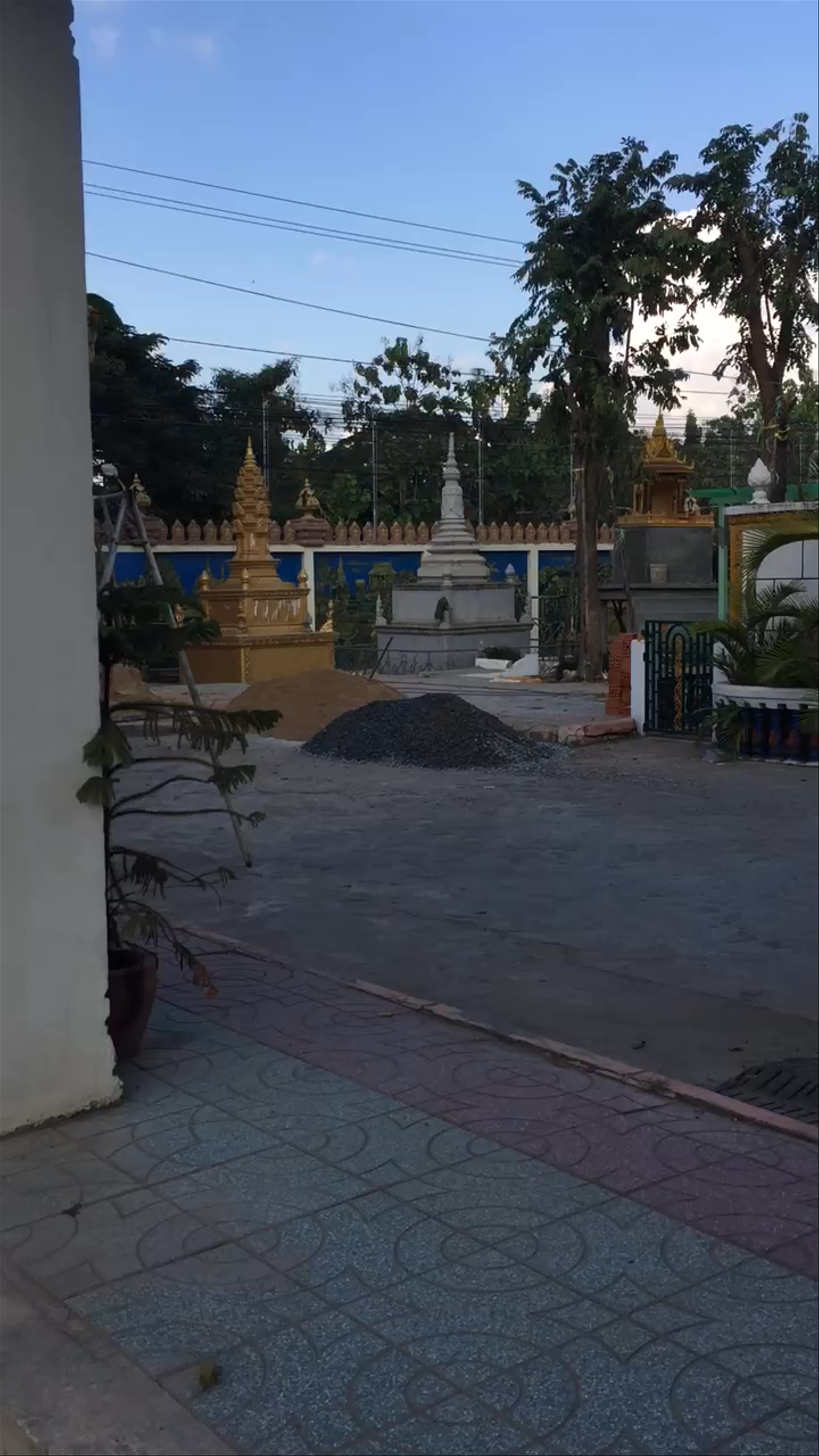 Wat Samroung Andet: Peaceful Buddhist Temple in Phnom Penh