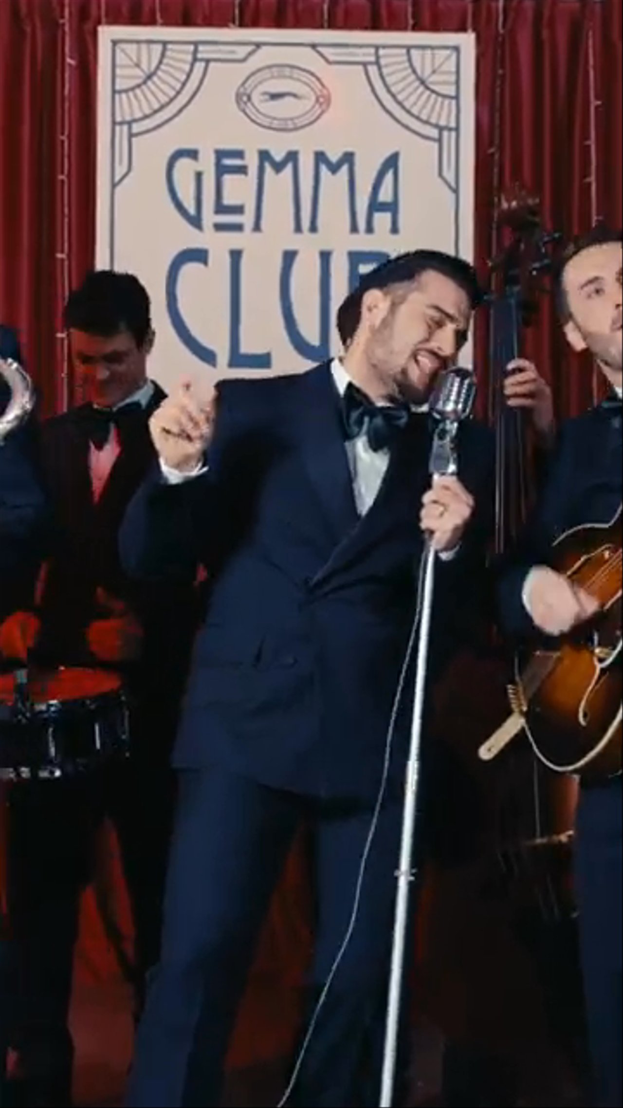 The Showmen - LOVE - video