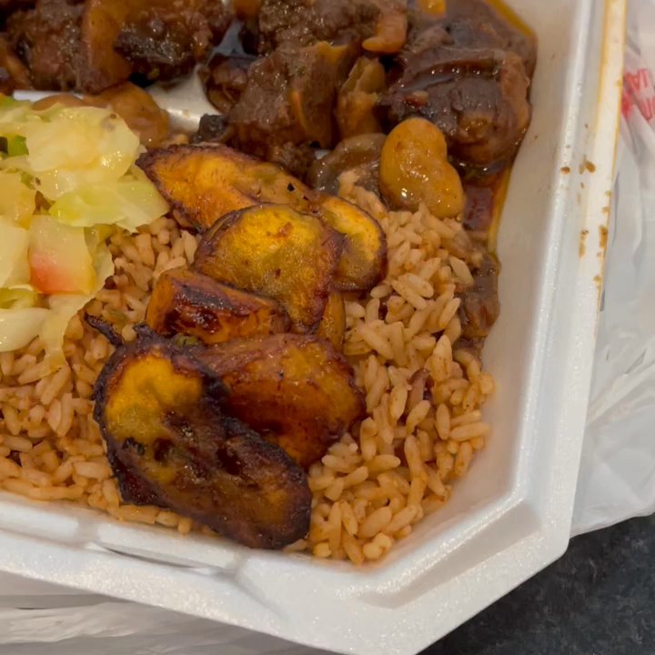 De-Jred - Could these oxtails and beef Patty be loved?? Yea mon!! - Caribbean Near Me - Skokie, Illinois