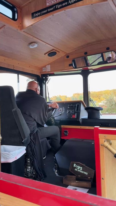Door County Trolley - Wine Tours Near Me - Egg Harbor, Wisconsin