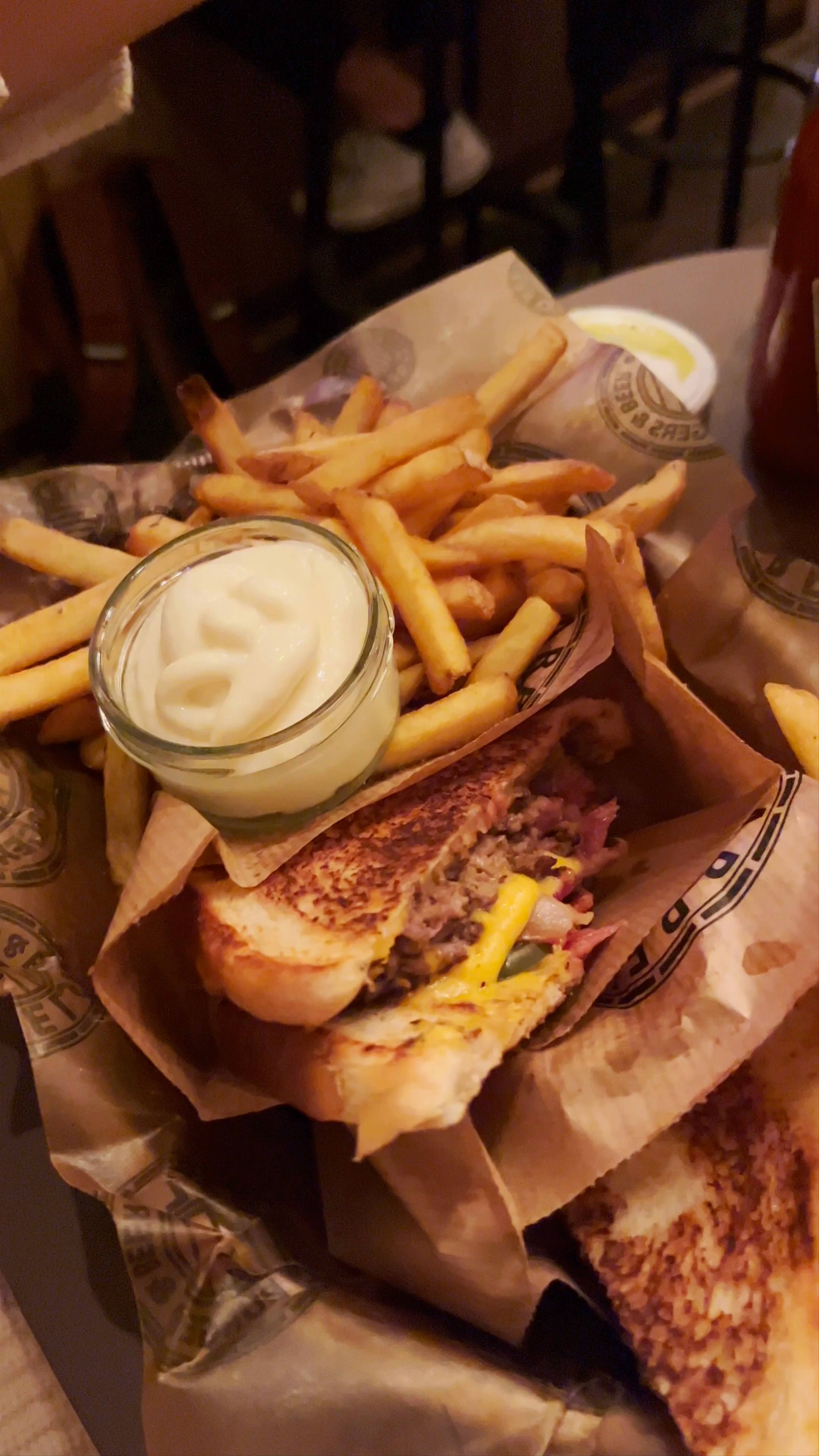 Barrels Burgers & Beer