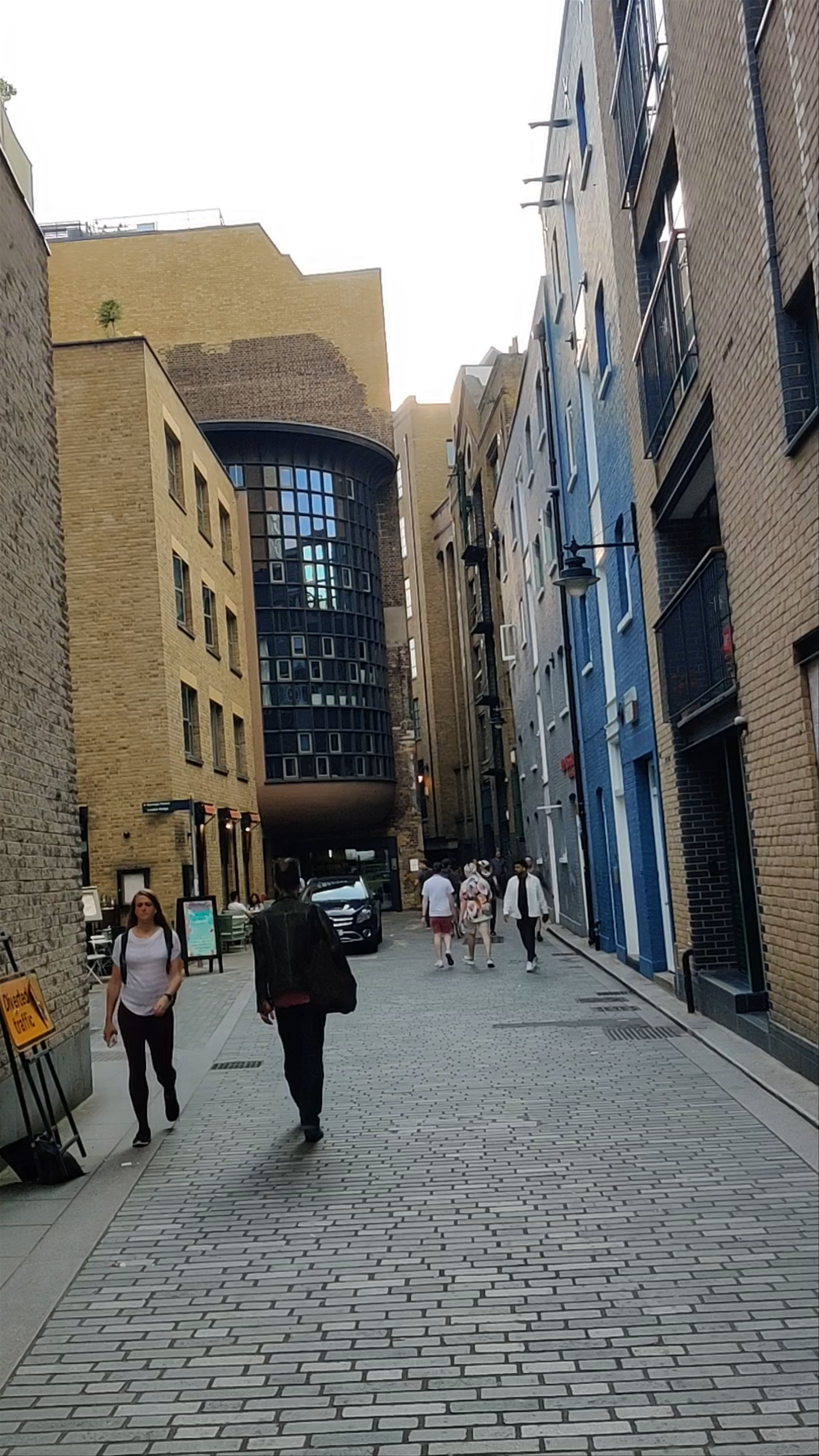 Winchester Palace Ruins: Ancient History Amid Urban London
