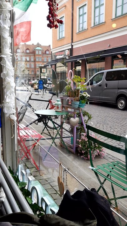 Hoppipolla - Hela lokalen i ett svep! - Cafes Near Me - Lund, M