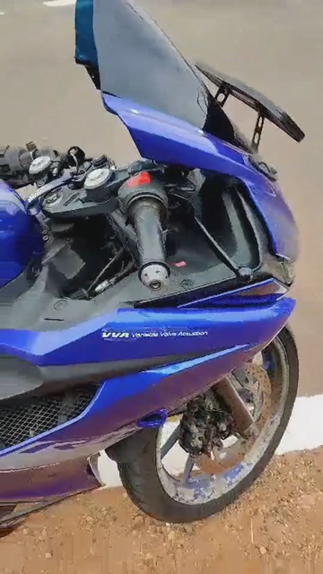 Walk-around video thumbnail