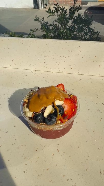 Roots & Rye - small acai bowl - Acai Bowls Near Me - Pasadena, California