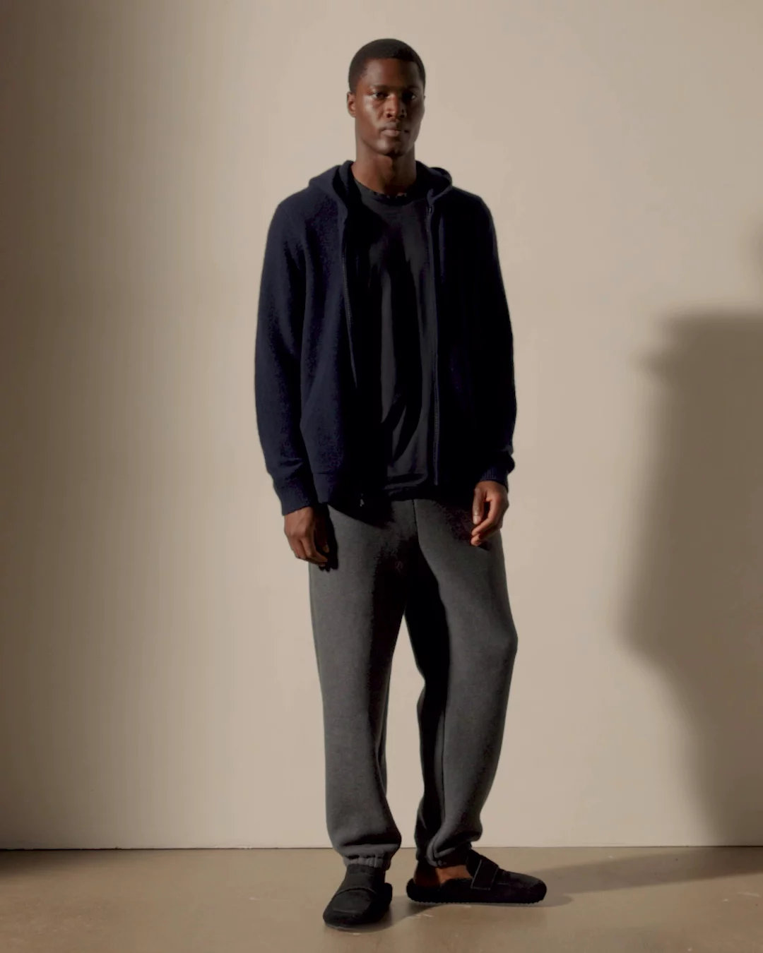 極美品✨ルネ パールメッシュニットパーカー ダブルジップ パフスリーブ ネイビー 極美品✨ルネ パールメッシュニットパーカー ダブルジップ