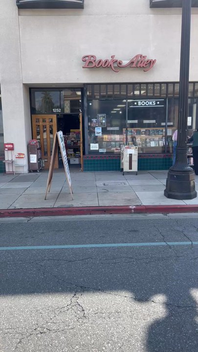 Book Alley - Bookstores Near Me - Pasadena, California