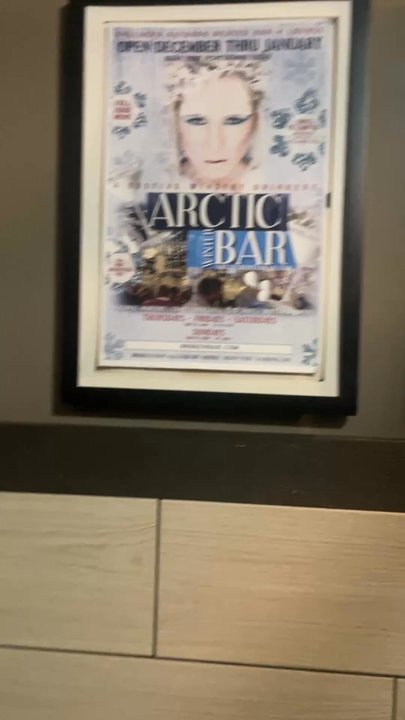 Broken Oar - Arctic Bar - American Near Me - Port Barrington, Illinois