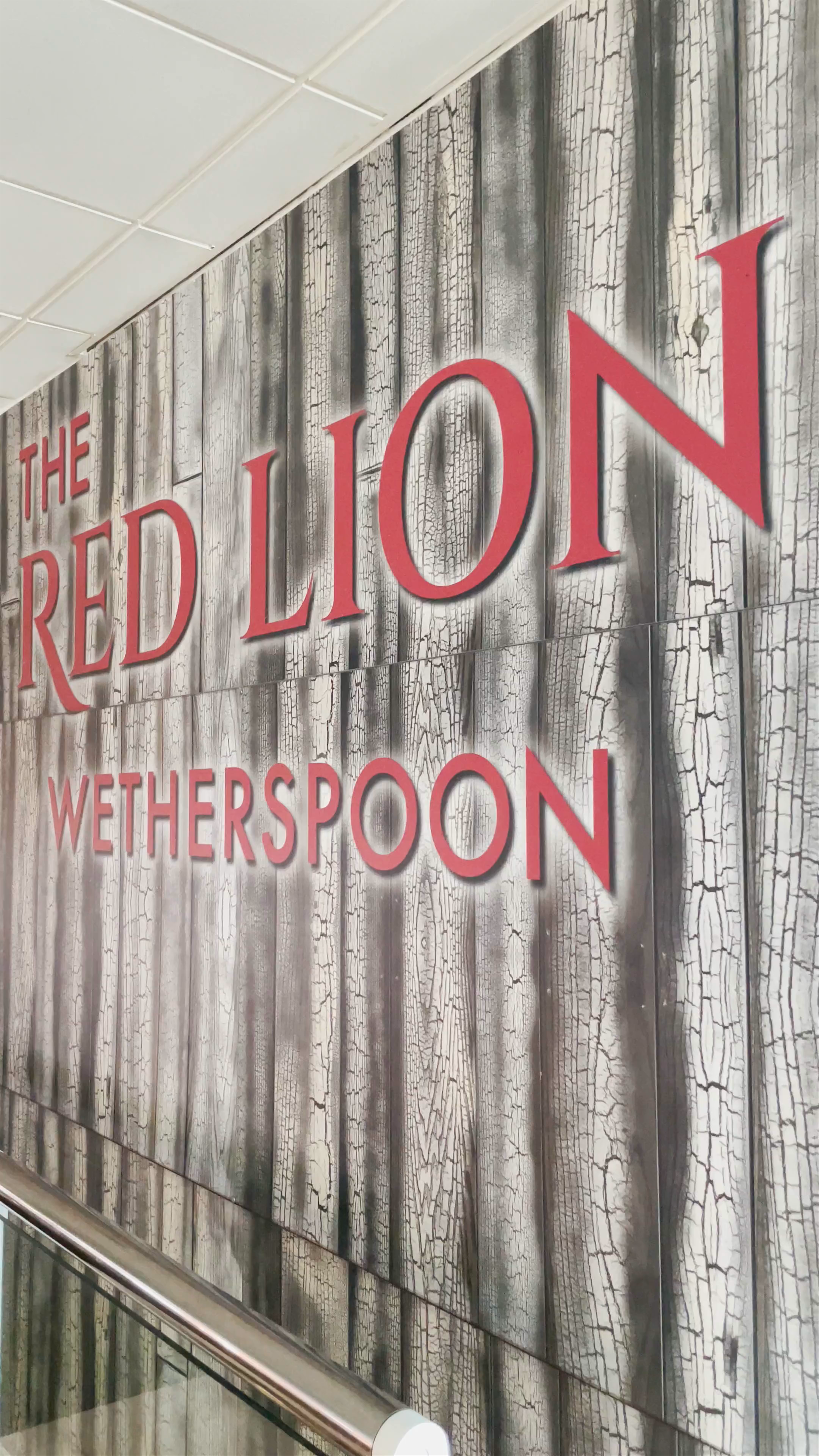 The Red Lion - JD Wetherspoon