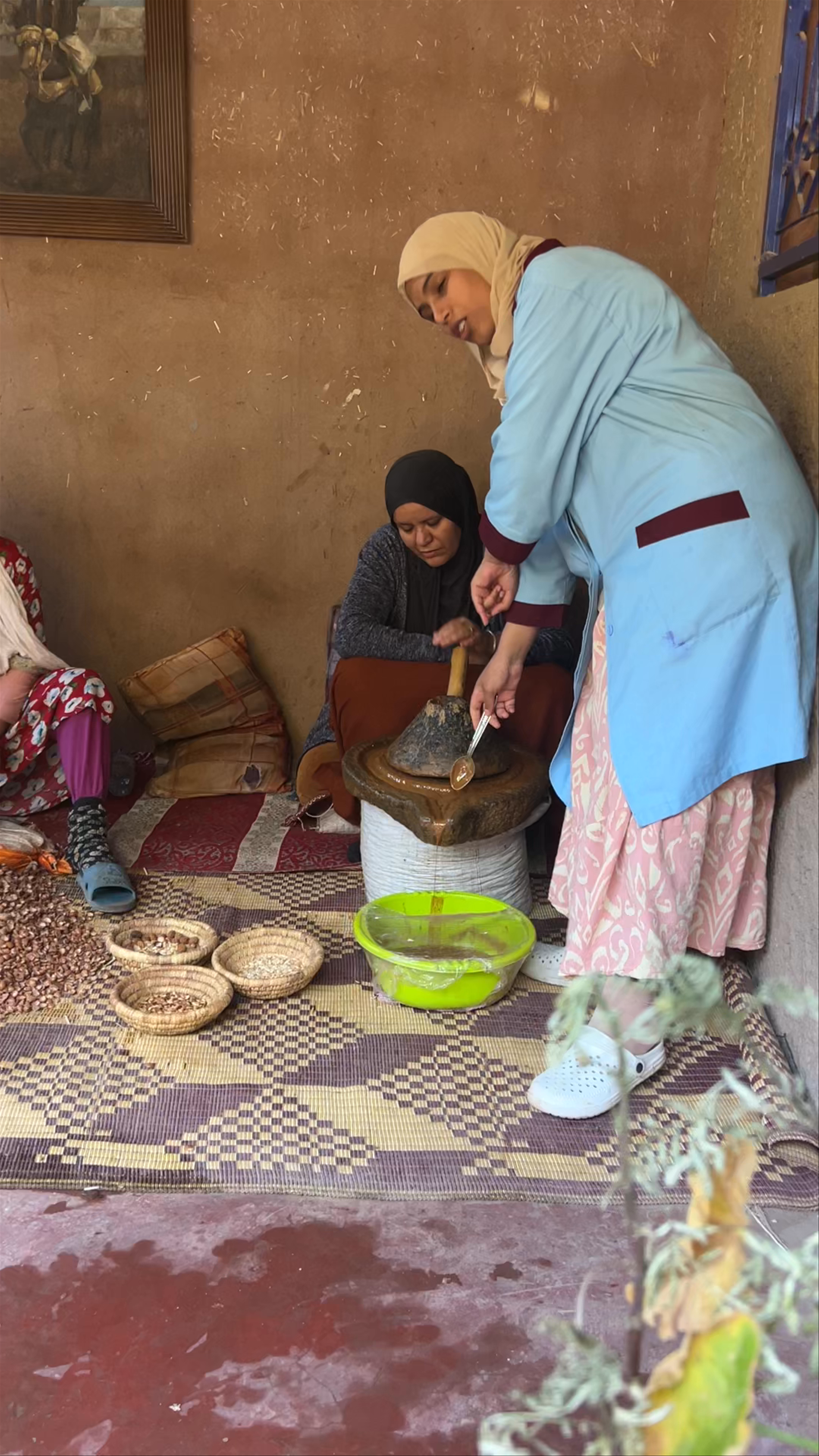 Khmissa Argan - Chez les Femmes Berbères
