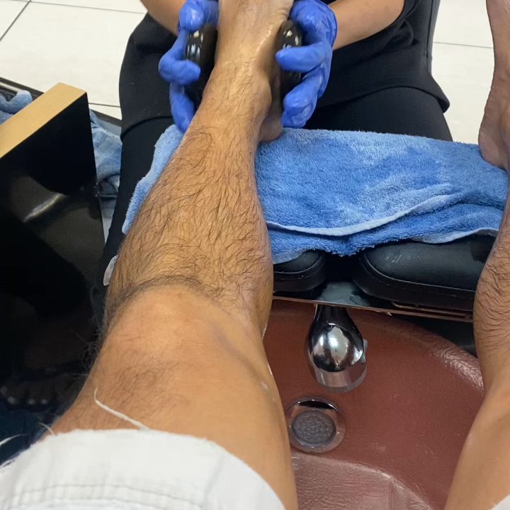 Forever Nails - Hot stone massage! Jenny was awesome. - Nail Salons Near Me - Honolulu, Hawaii