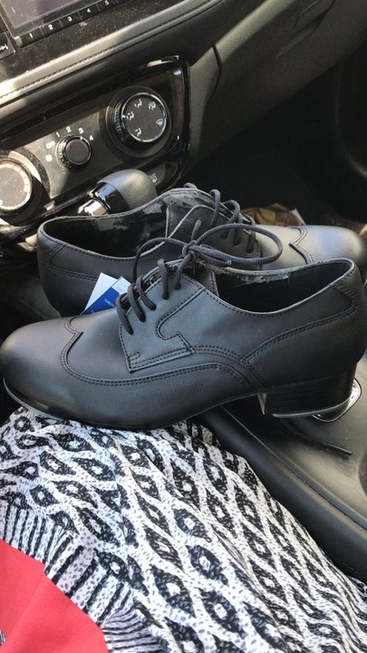 Chicago Dance Supply - $98 tap shoes. The inside of the shoe was disintegrating! No discount. - Shoe Stores Near Me - Chicago, Illinois
