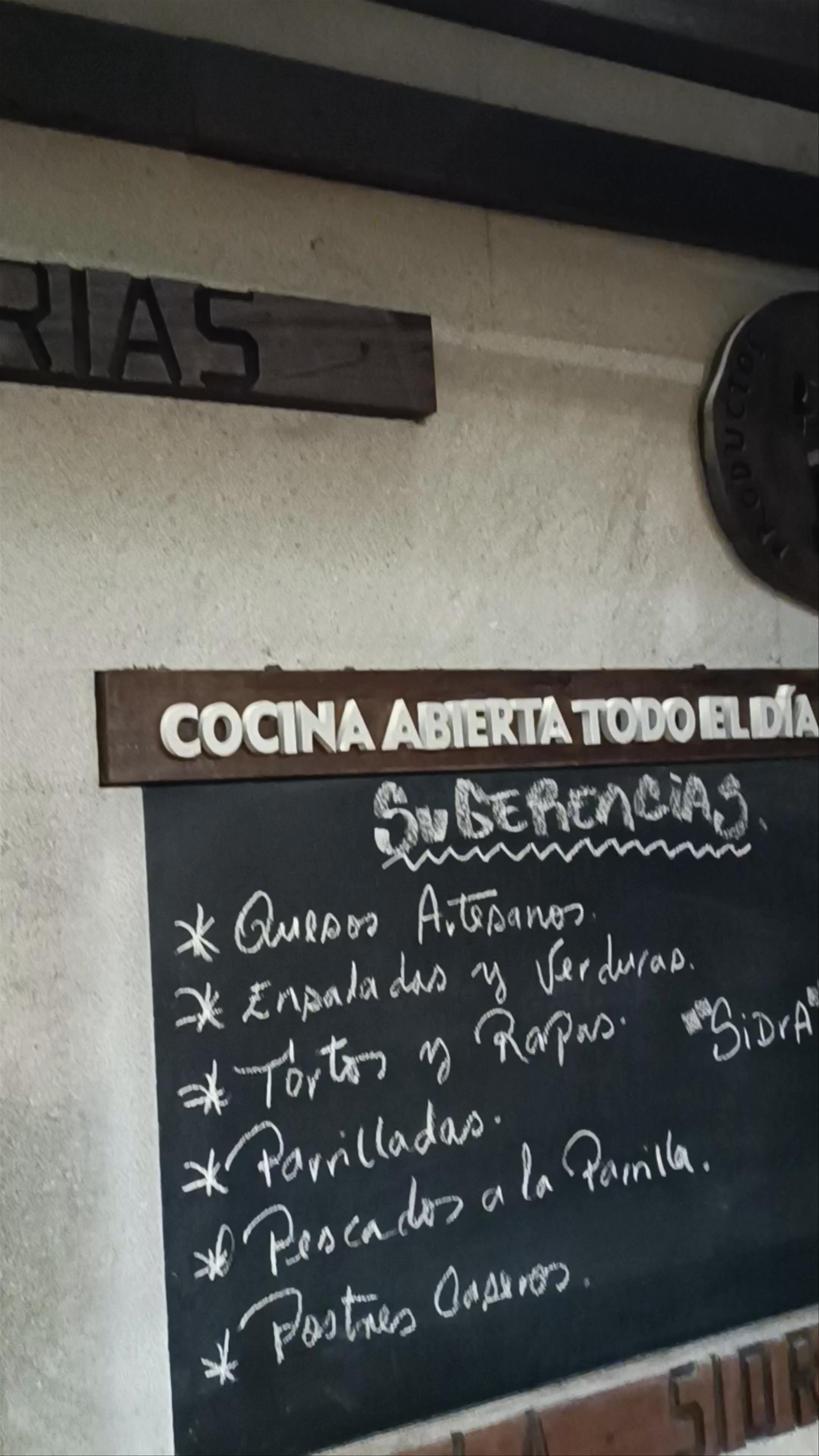 Sidrería Tierra Astur Parrilla: Cozy Asturian Flavors in Oviedo