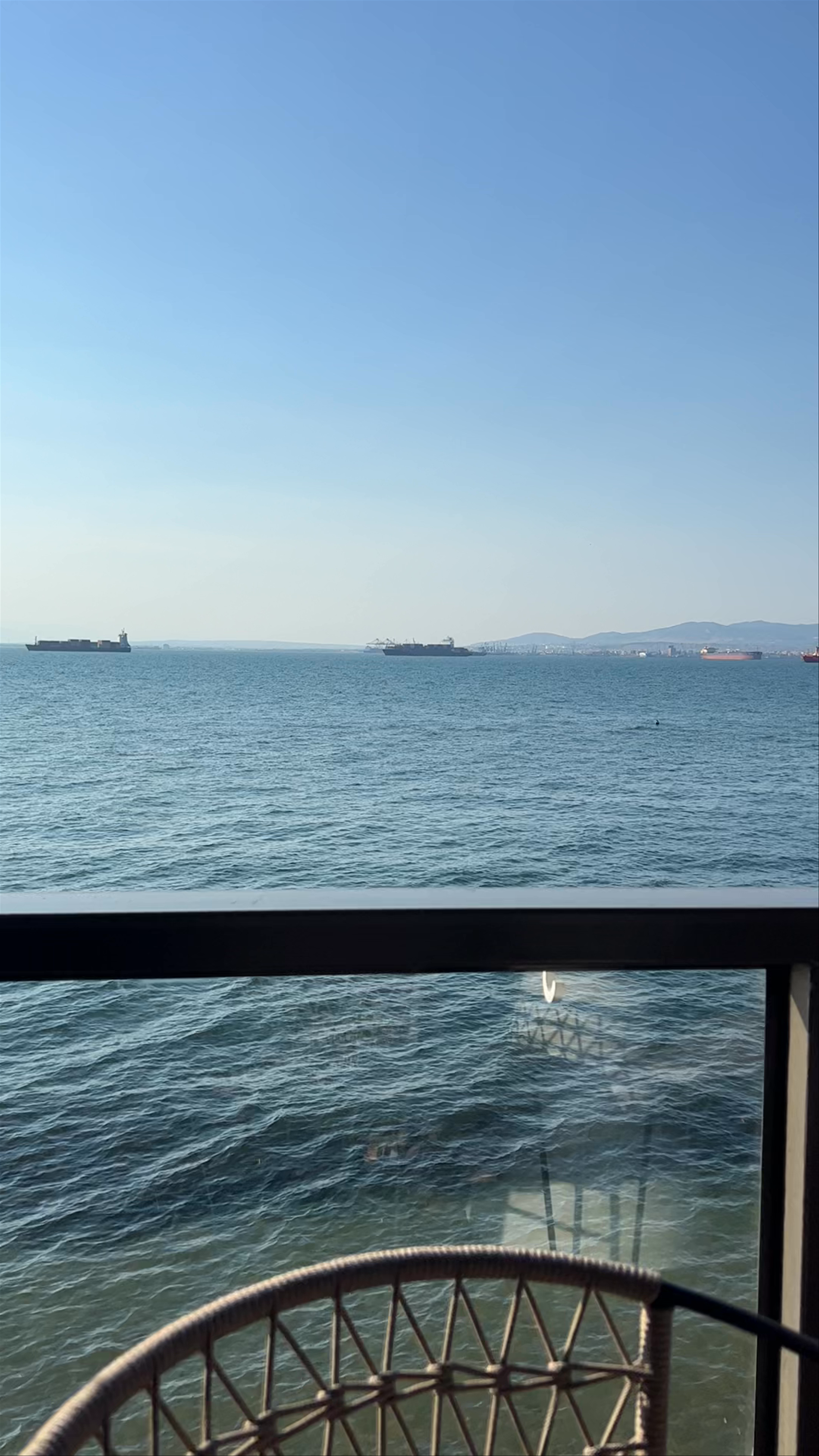 Seaside Views and Sunlit Moments at Les Zazous, Kalamaria