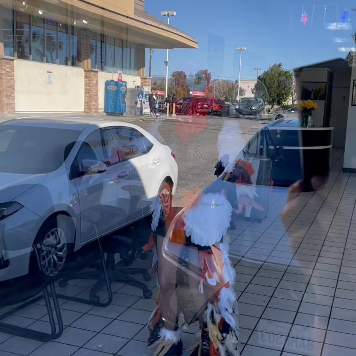 Linda's Salon - Thanksgiving day - Hair Salons Near Me - Winnetka, California