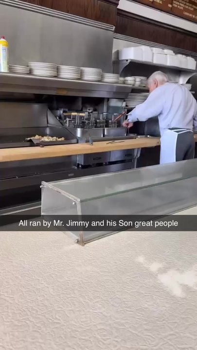 G-B Grill - Quick view of the place and Mr Jimmy and His Son - Diners Near Me - Alton, Illinois
