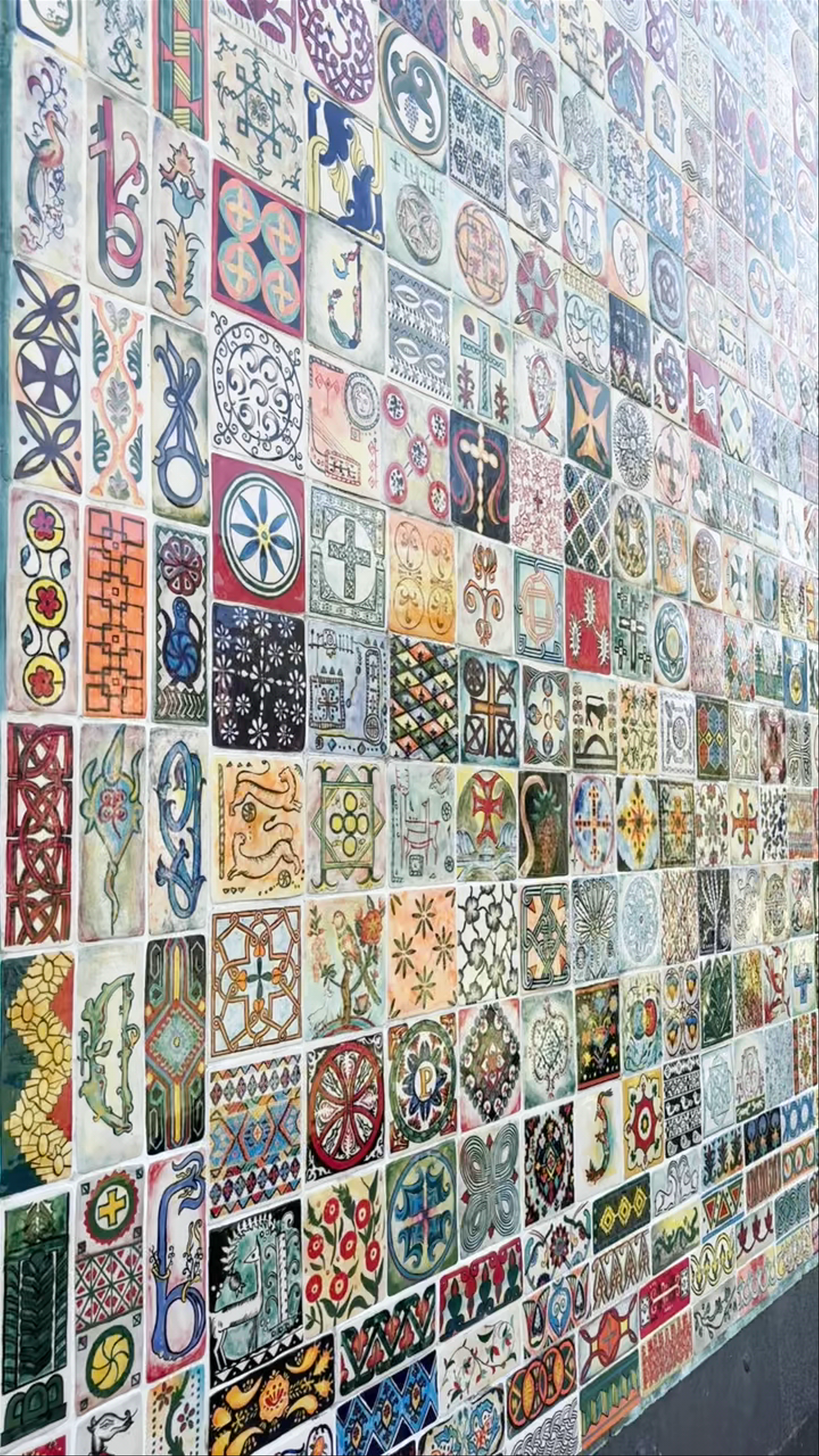 1001 Georgian Ornaments