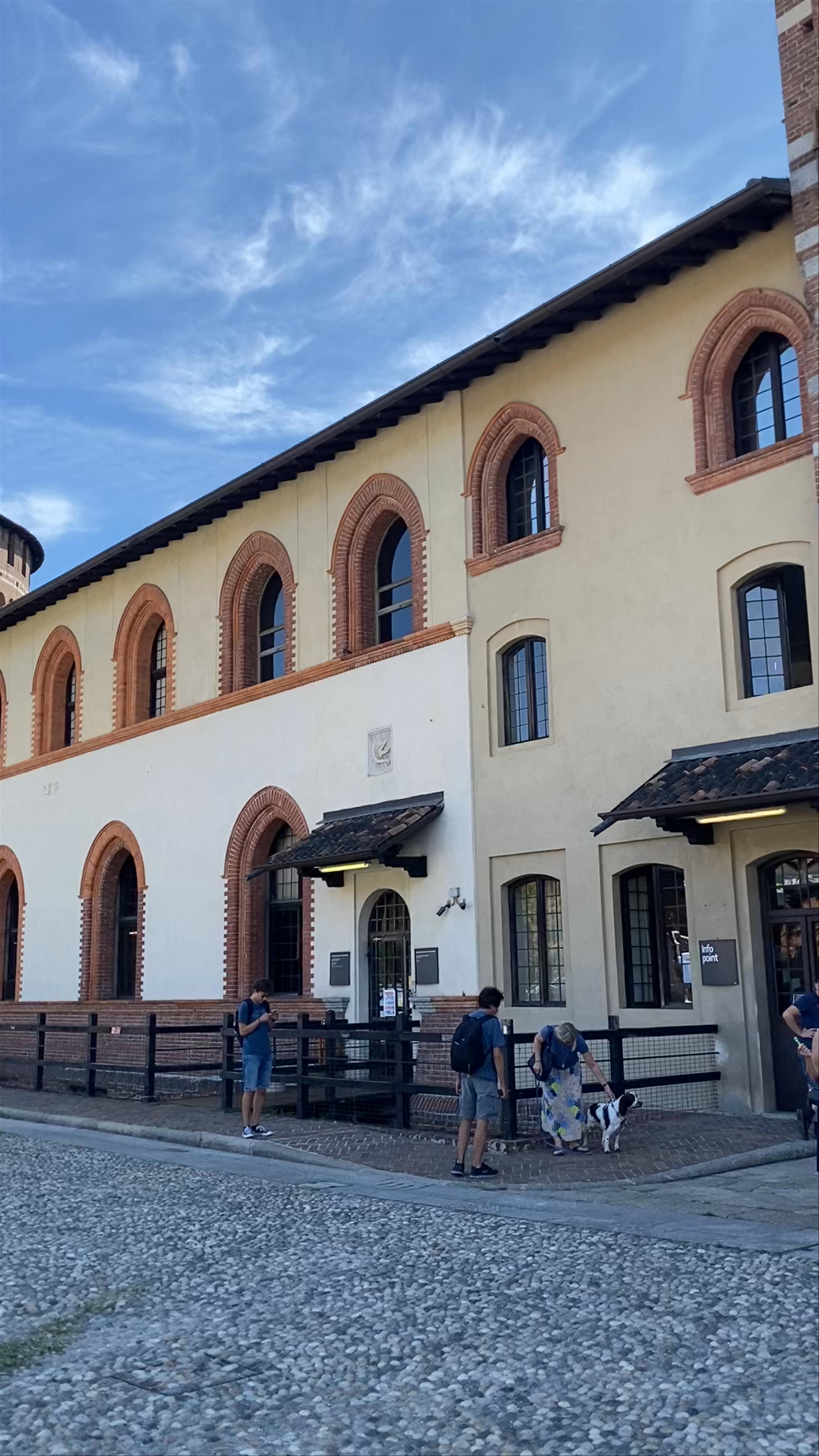 Exploring Piazza Castello & Sforzesco Castle in Milan