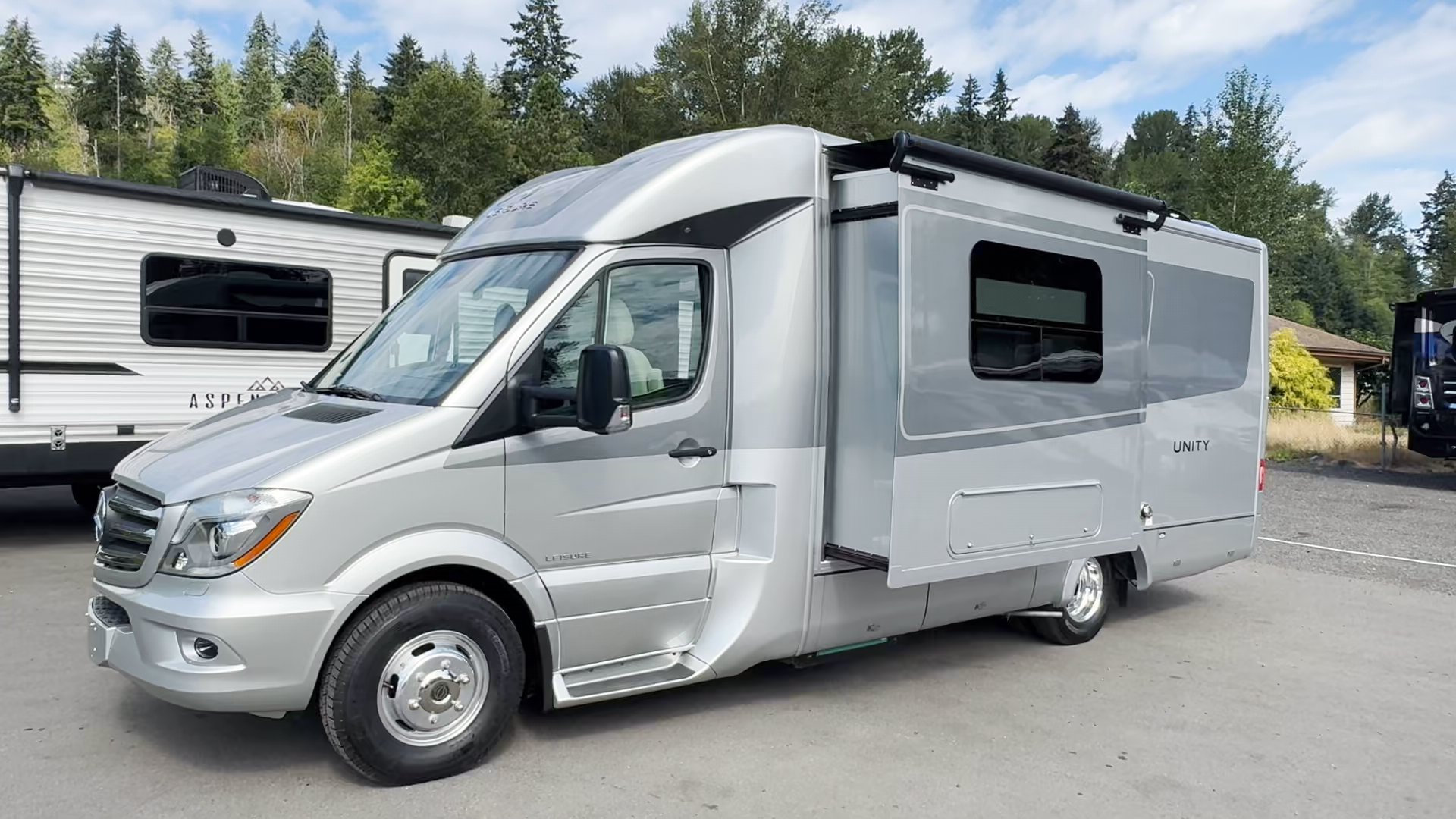 Truck City RV - #20494 - 2019 Leisure Travel Vans Unity Class B Diesel