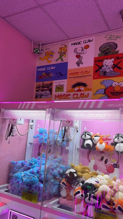 Magic Claw - Toy Stores Near Me - Las Vegas, Nevada