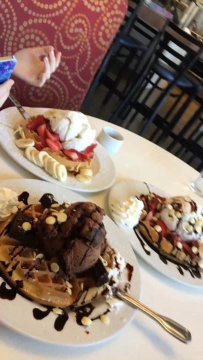 Demetres Bramalea - Desserts Near Me - Brampton, Ontario