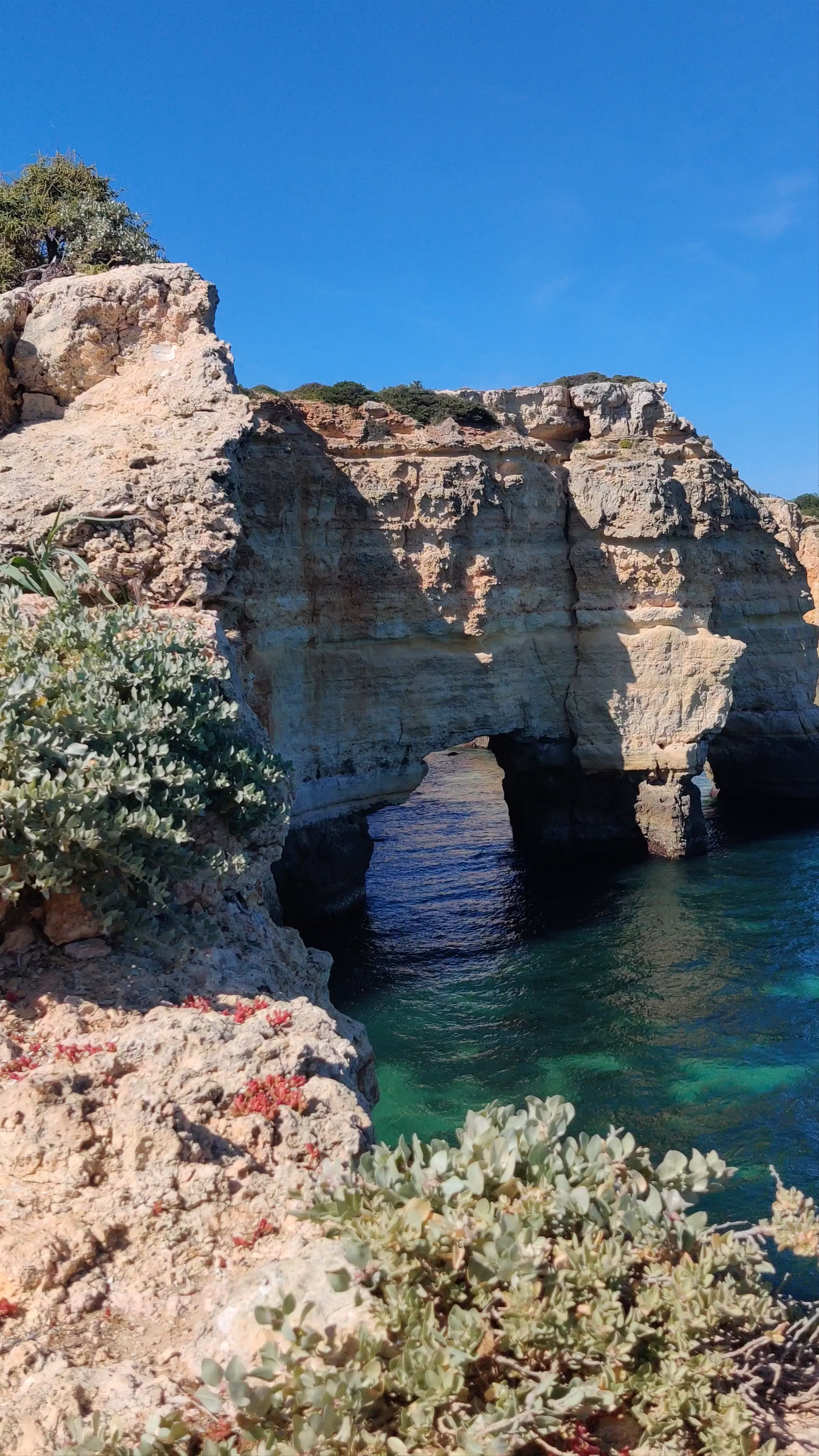 Arcos Naturais da Praia da Marinha