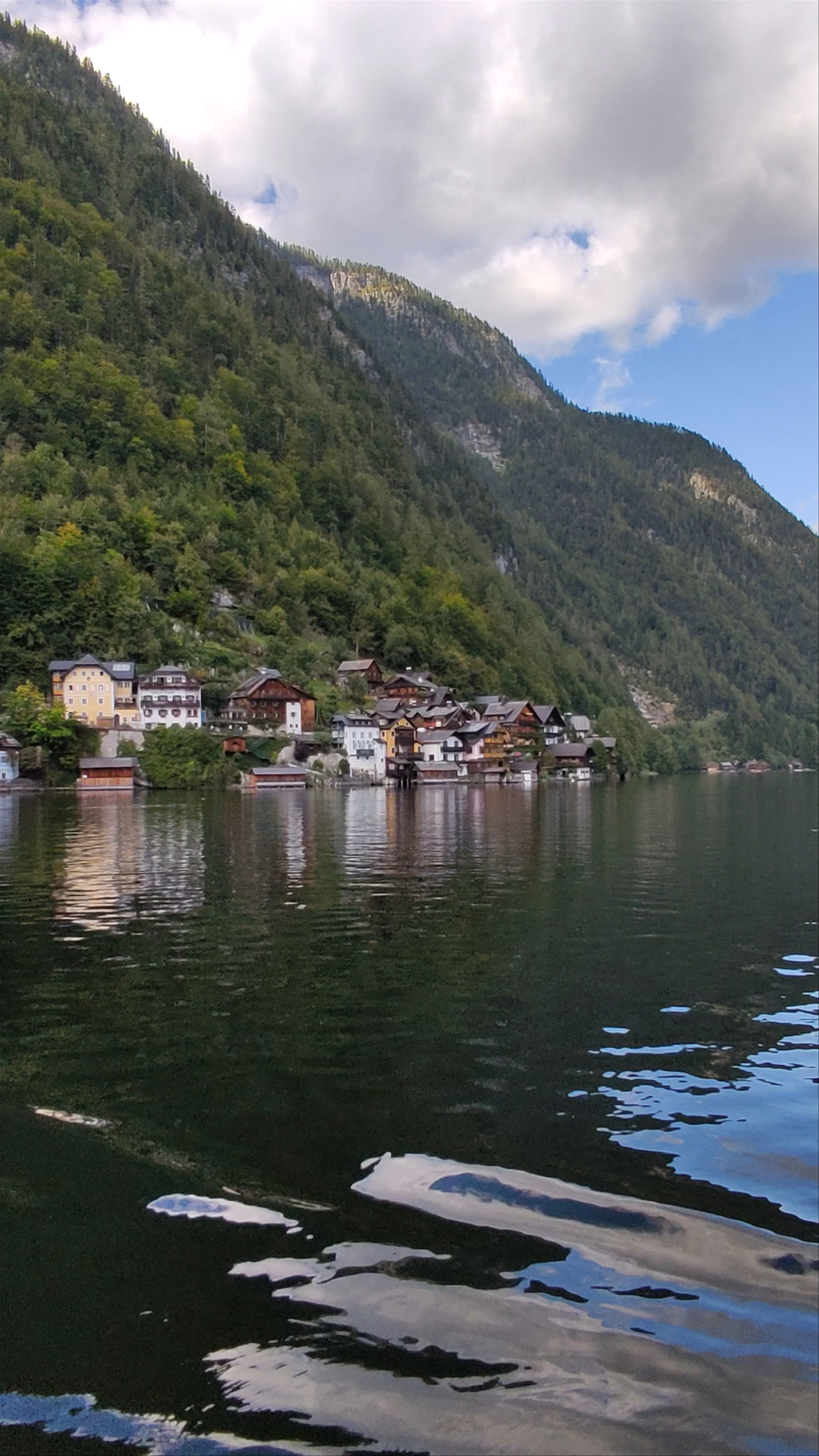 Hallstatt Lake Serenity: A Tranquil Alpine Escape in Austria