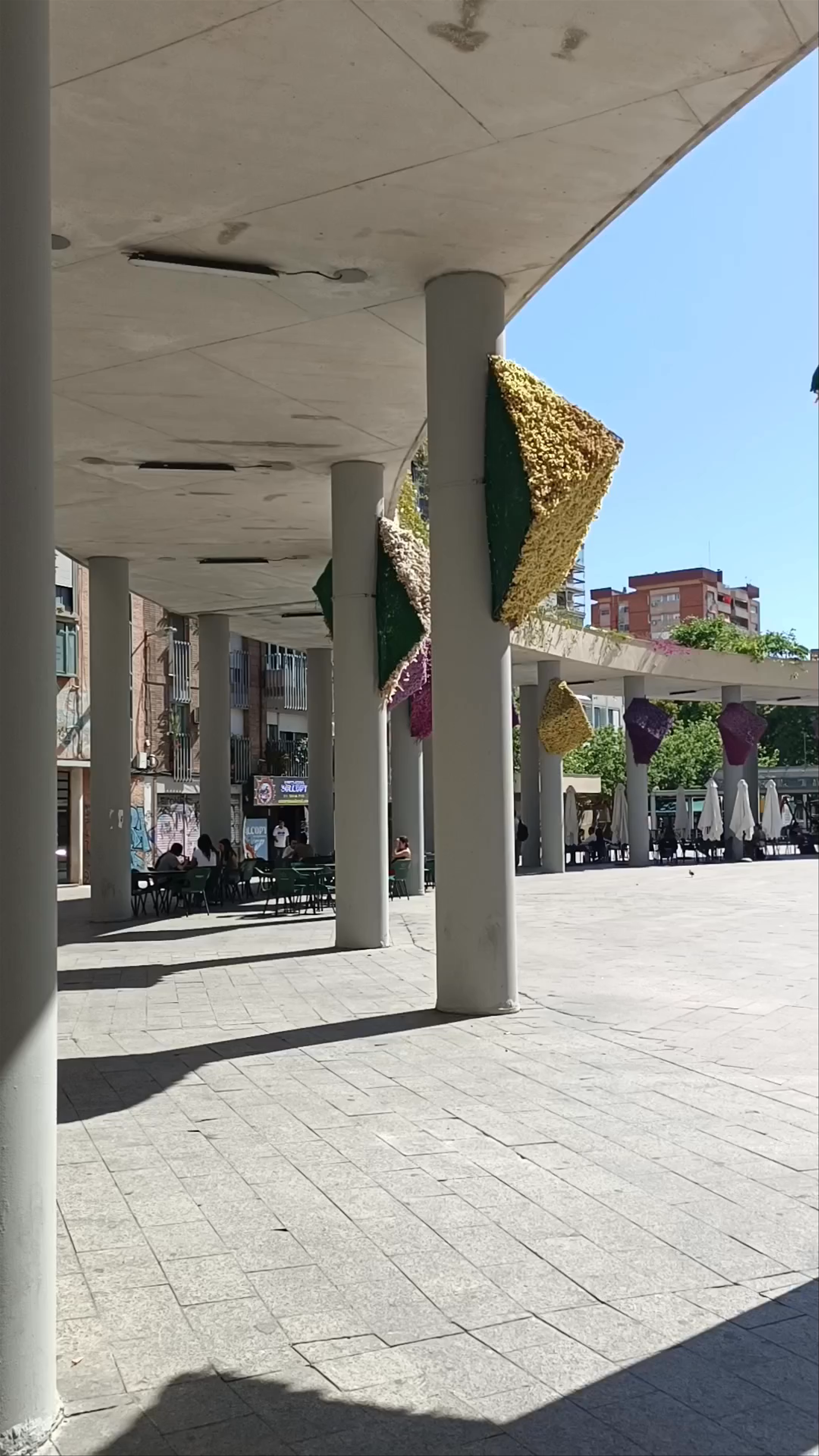 Plaza de la Universidad: Sunny Plaza Vibes in Murcia, Spain