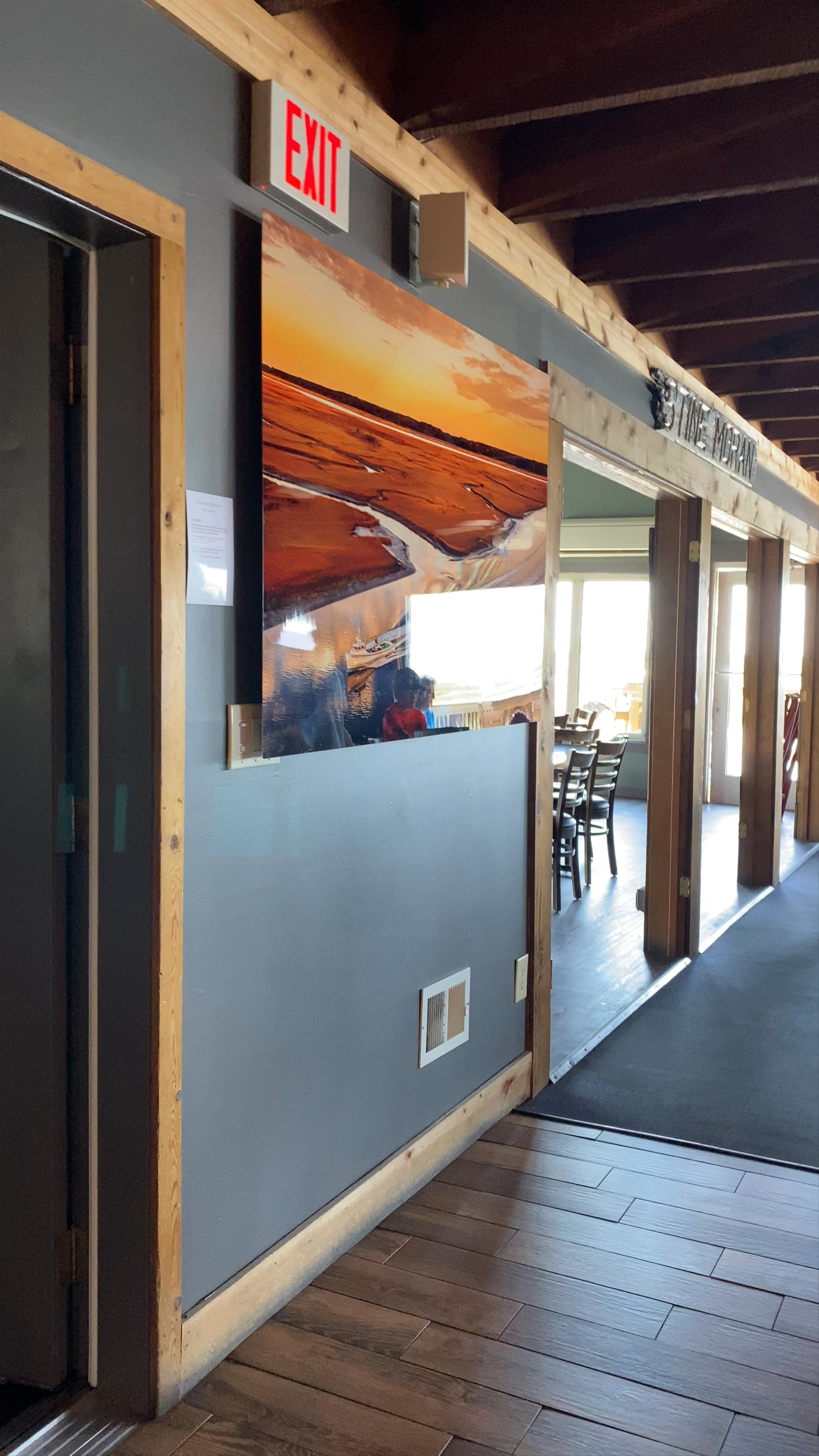 Island House Restaurant & Marina