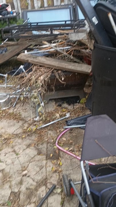 D-Best Carting - Dumpster was delivered on time sorry for not having the weight price till December 1st #$580plus$50parkpermit $200for weight after pickup - Junk Removal & Hauling Near Me - West Hempstead, New York