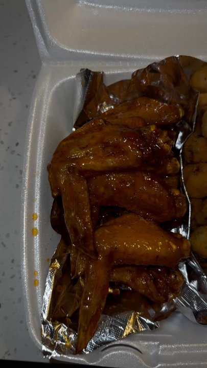Wingsville - Wingsville flavored wings and fried okra combo plate! Get into - Chicken Wings Near Me - Chickasaw, Alabama