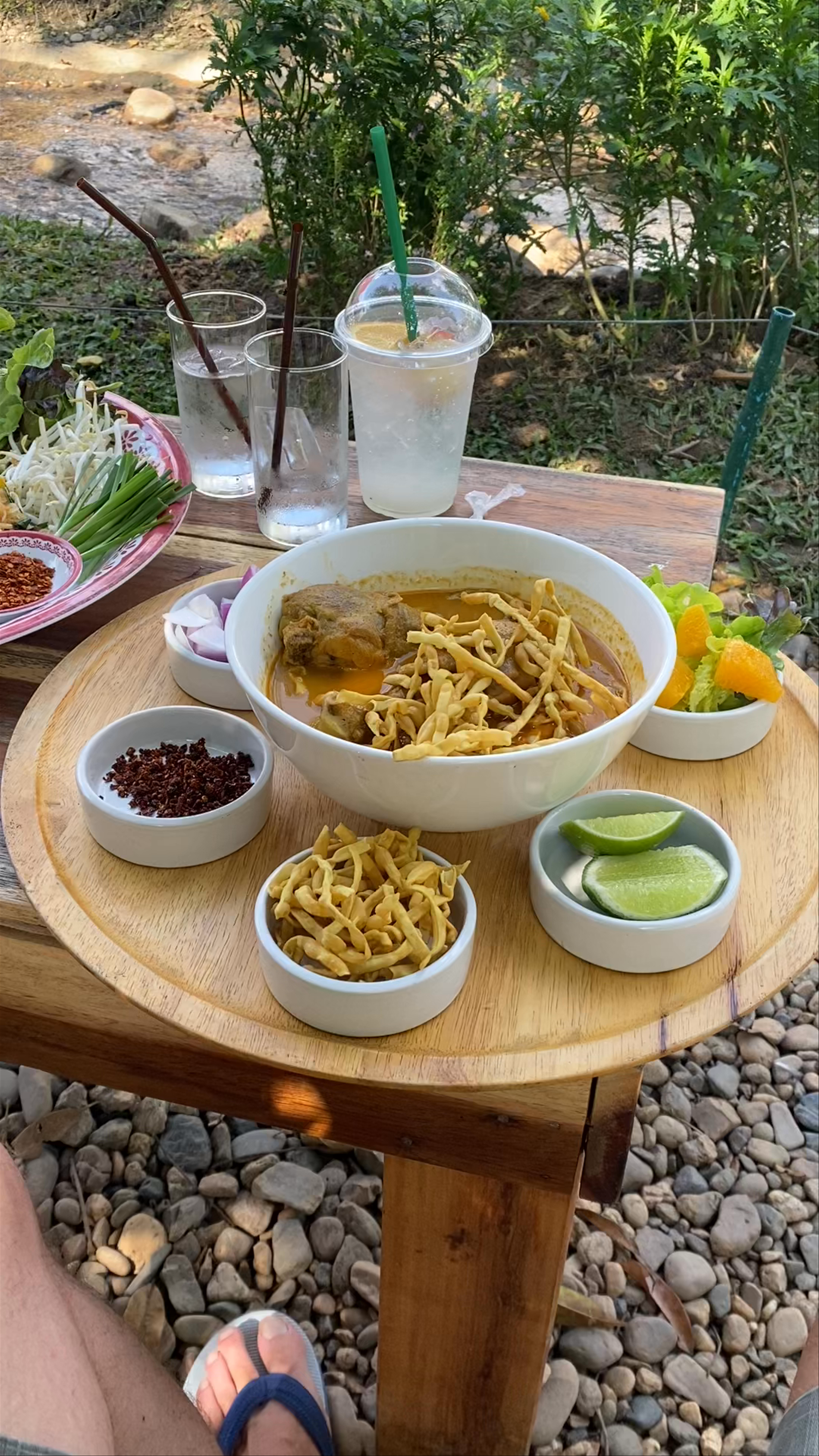 99 Villa & Cafe